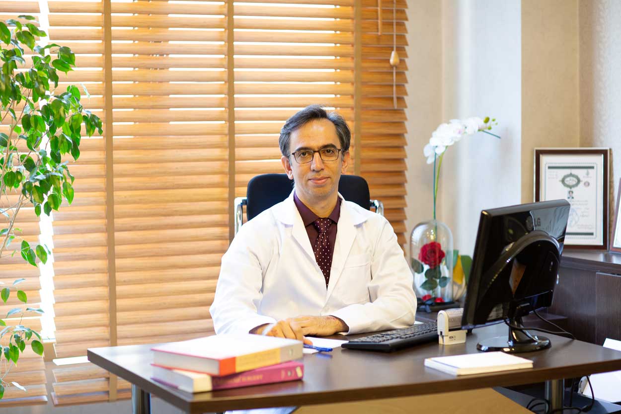 دکتر یوسف فام جراح کلورکتال